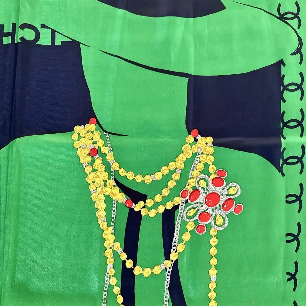 VINTAGE CHANEL SILHOUETTE PORTRAIT SCARF GREEN NAVY